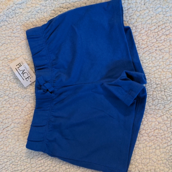 Girls shorts - size small 5/6 - Picture 1 of 1